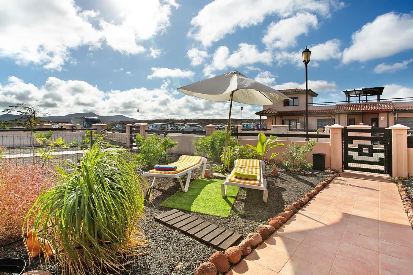 Amadeus Villa La Oliva Exterior photo