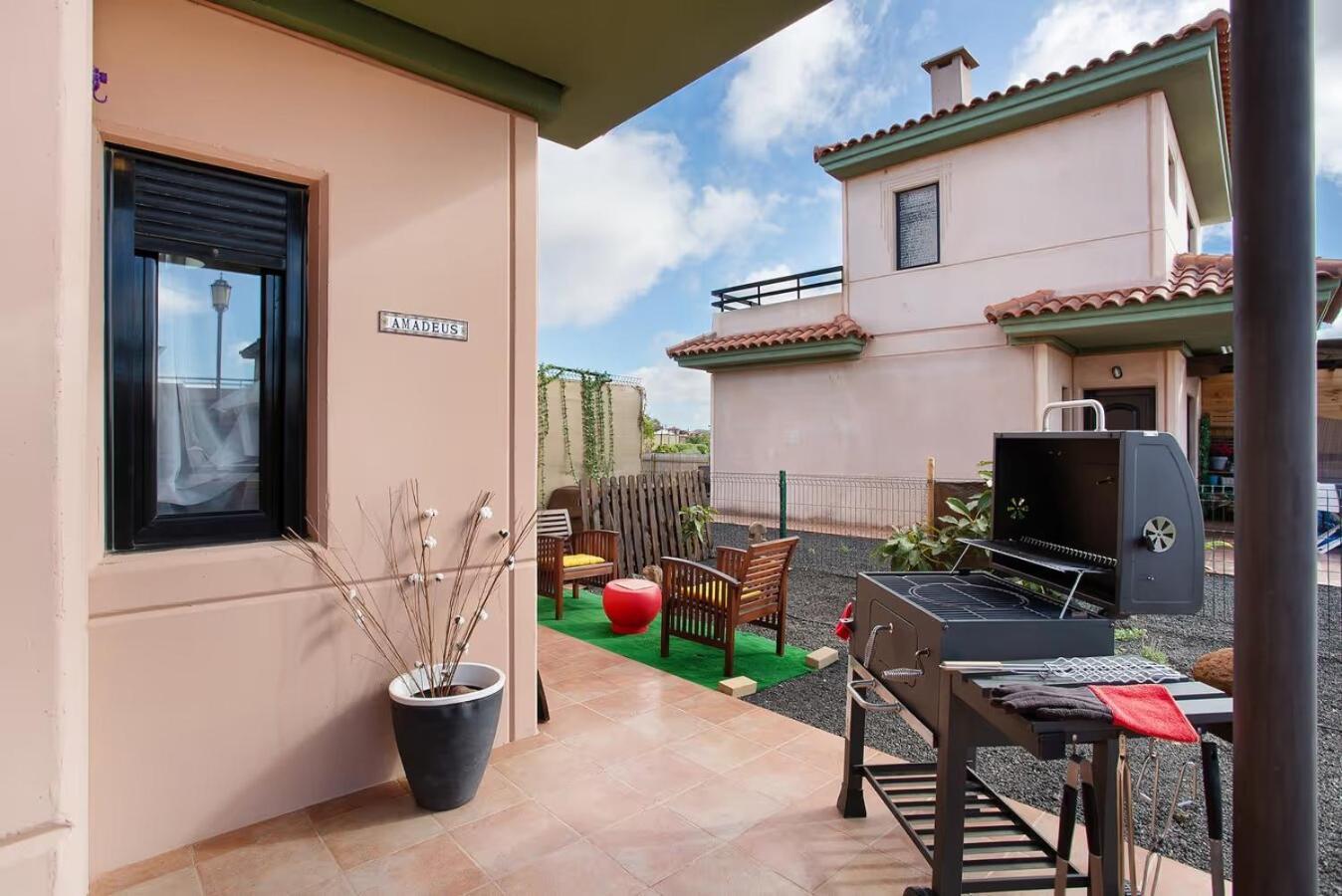 Amadeus Villa La Oliva Exterior photo