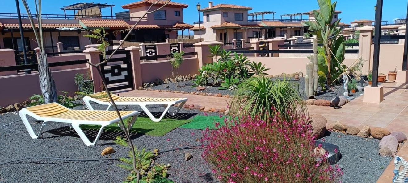Amadeus Villa La Oliva Exterior photo